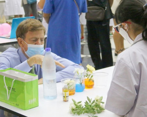 The Fantastic Festival of Super Science  超级科学的神奇节日